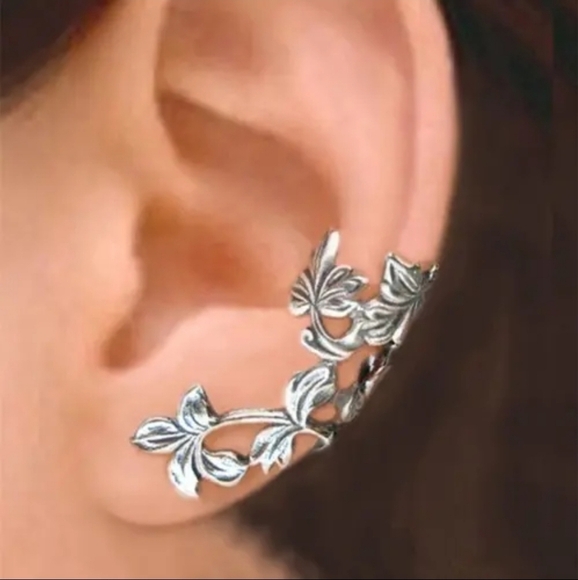 Silver Floral Ear Cuff climbing flower vine ear accessory - Picture 1 of 5